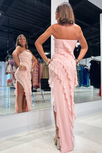 Vestido de dama de honor de gasa rosa con volantes y abertura, sin tirantes, BD121