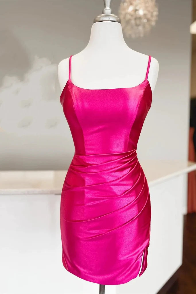 Vestido de fiesta ajustado de satén con tirantes y fruncido fucsia PD476
