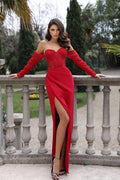 Herzausschnitt Langes Rotes Pailletten Perlenbesetztes Ballkleid Mit Langen Ärmeln Und Schlitz