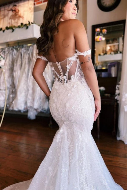 Sweetheart White Mermaid Lace Wedding Dress