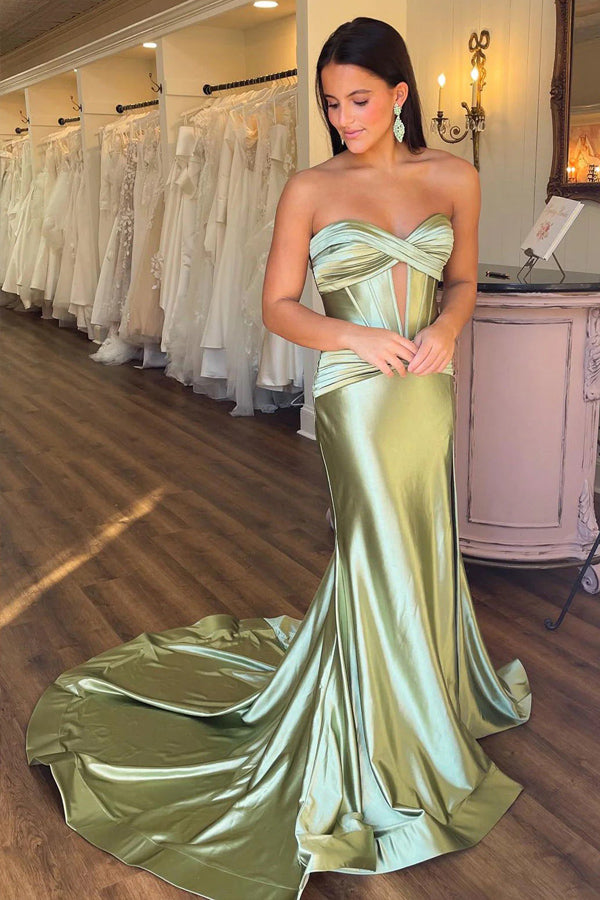 Vestido de fiesta largo negro de corte sirena con escote corazón y abertura PSK533