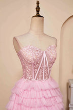 Vestido de fiesta rosa sin tirantes y con escote corazón en capas PD514