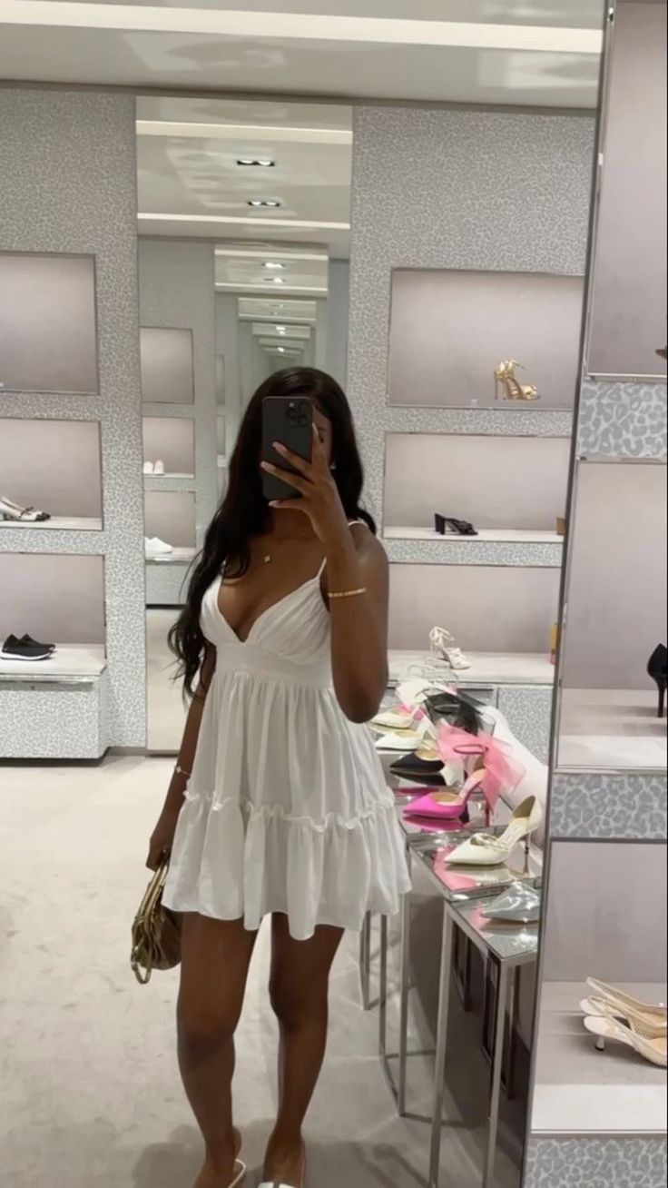 Vestido de fiesta blanco con escote en V y corte en A, estilo homecoming, Y7105