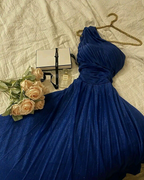 Glitzerndes blaues One-Shoulder-Ballkleid Blaues Abendkleid Y4635