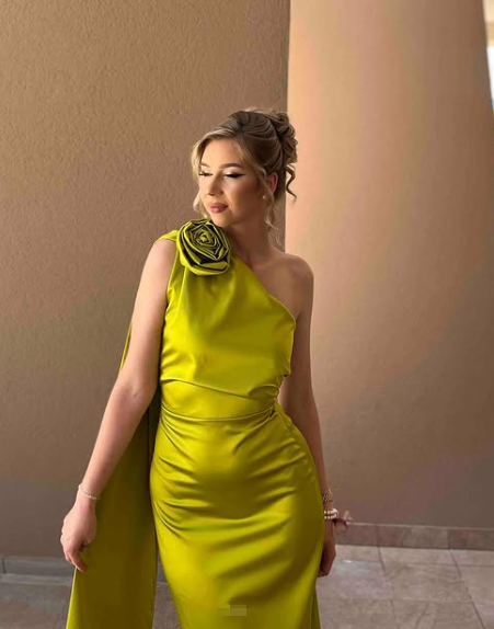 Sexy Etuikleid Langes Party-Abschlussballkleid Olivgrün Ein-Schulter-Abschlussball-Abendkleid Y8009