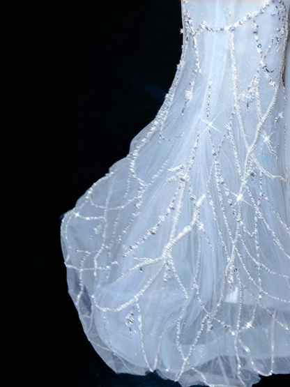 Vestido de fiesta largo de sirena con escote en V y cadena de cuentas de tul azul sueño Y8665