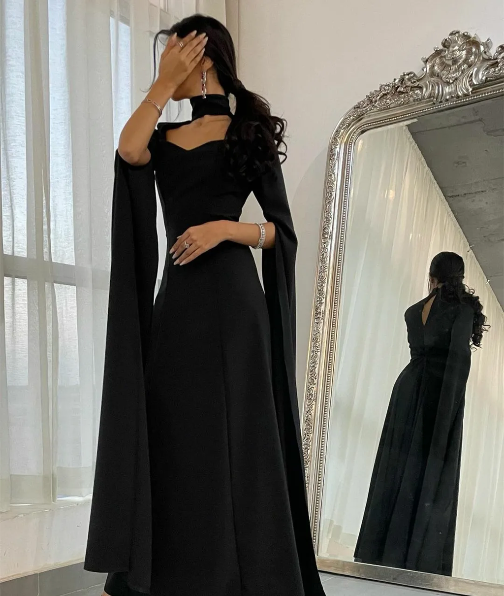 Elegantes, hochgeschlossenes, herzförmiger Ausschnitt, bodenlanges, schwarzes, langes Abendkleid aus Crêpe Y4853