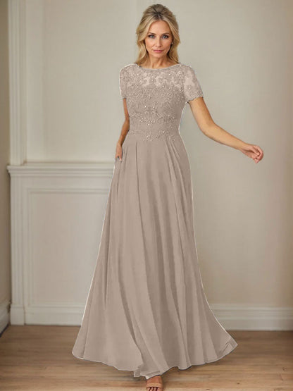 Dunkelmarineblaues A-Linien-Chiffonkleid mit U-Boot-Ausschnitt und Pailletten 