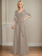 A-Linie V-Ausschnitt Bodenlanges Spitzen-Chiffon-Kleid für die Brautmutter mit kaskadierenden Rüschen und Pailletten 