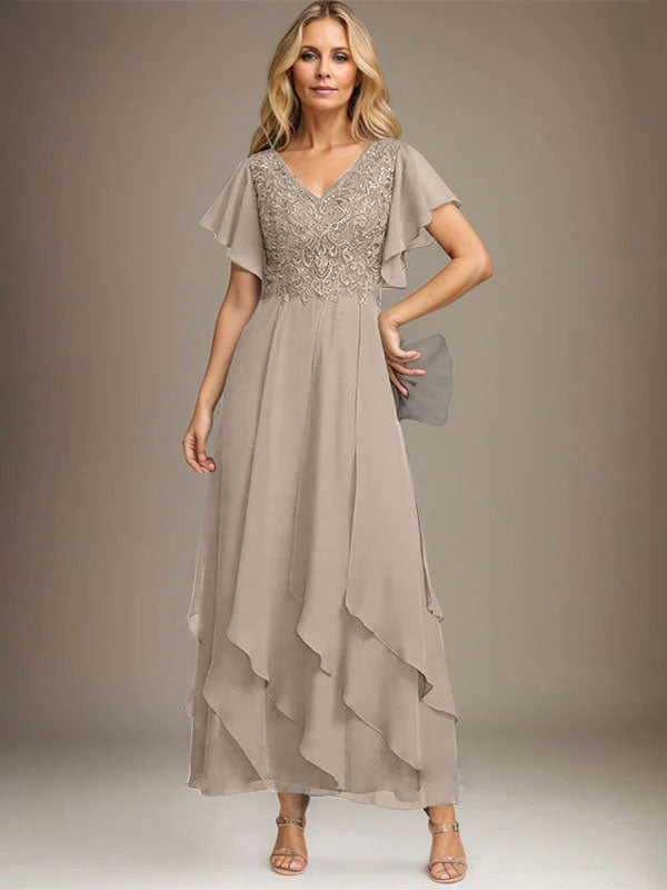 Vestido de gasa con encaje y escote en V hasta los tobillos para madre de la novia con volantes en cascada