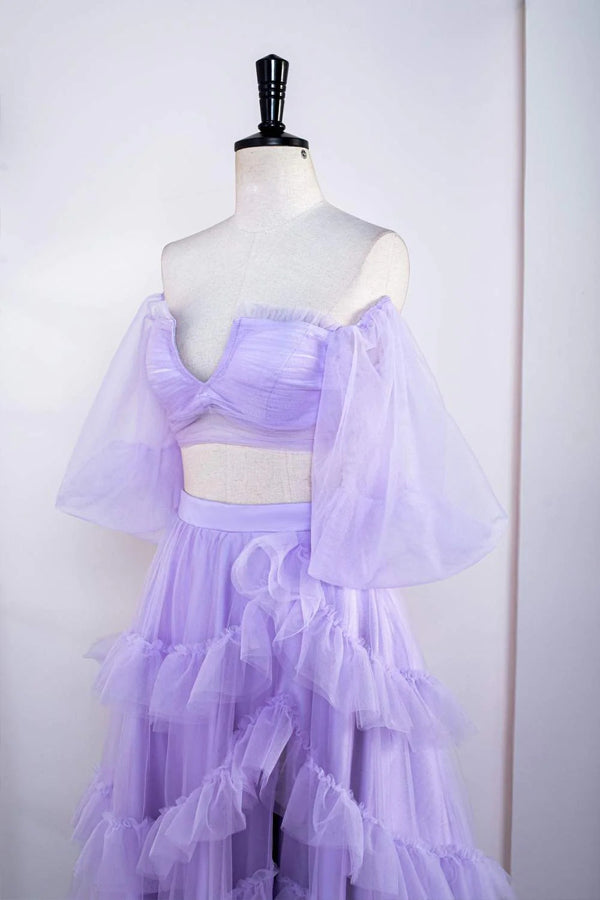 Vestido de fiesta de dos piezas color lavanda con hombros descubiertos, volantes y abertura PSK469