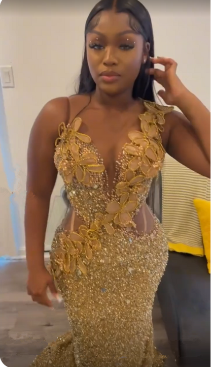 Luxuriöses Abendkleid mit goldenen Pailletten und Applikationen im Meerjungfrau-Stil, Y7880