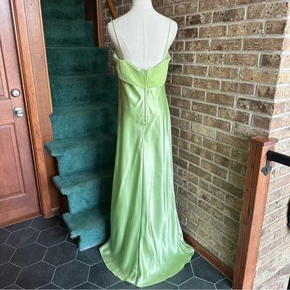 Einfaches grünes Satin-Chiffon-Abendkleid, langes Ballkleid Y8201