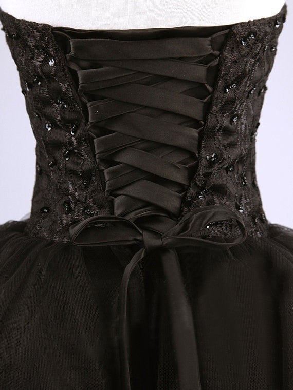 Vestidos de fiesta negros sin tirantes de tul