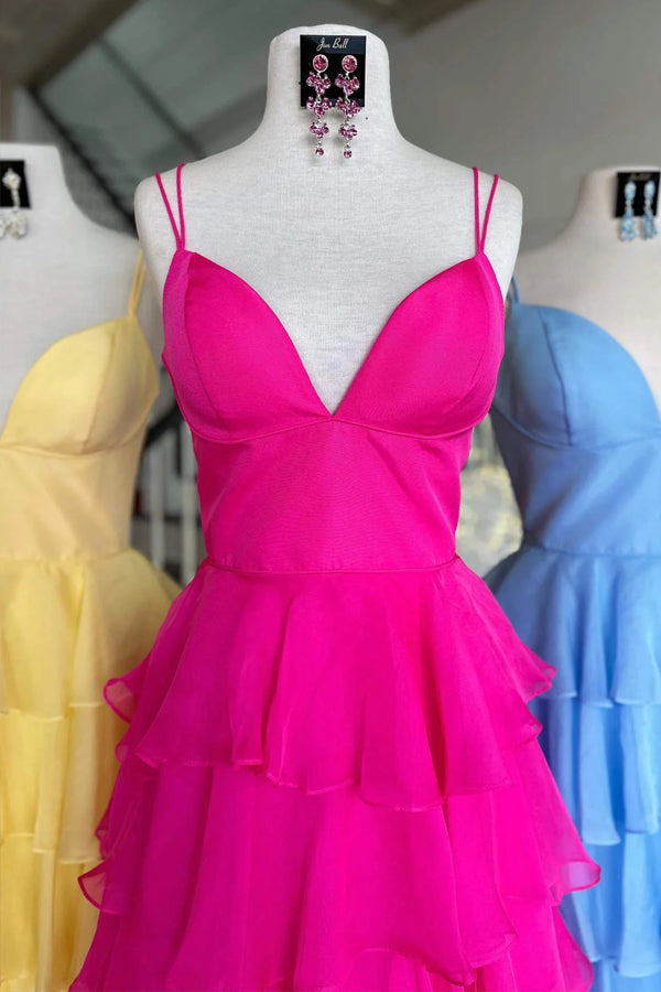 Vestido de fiesta fucsia de gasa con volantes, tirantes y escote en V, con abertura PSK470