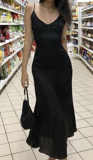 Vestido de noche de gasa negra con tirantes sexy Y7839