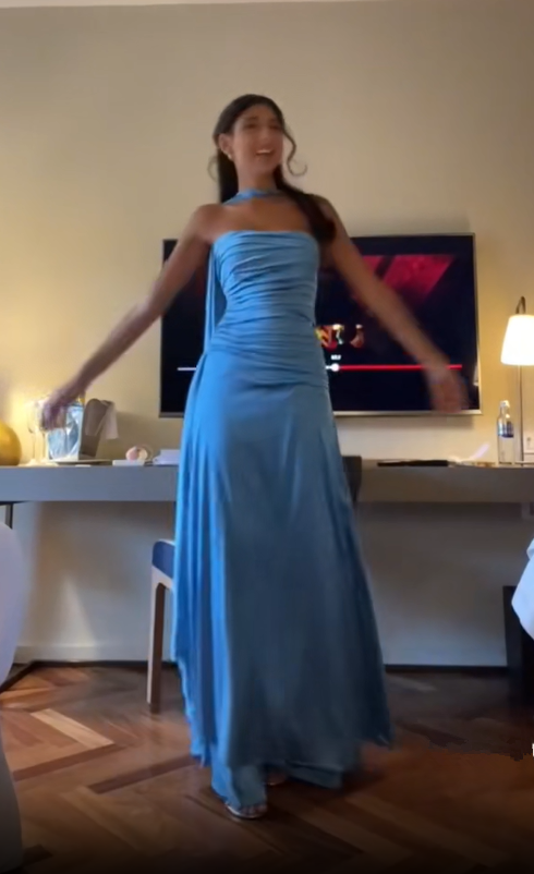 Elegante vestido de fiesta azul. Elegante vestido de noche azul Y7442.
