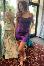 Vestido corto de fiesta con tirantes dobles, apliques y pedrería Y2881