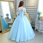 Lujoso vestido de princesa azul claro con hombros descubiertos Y309