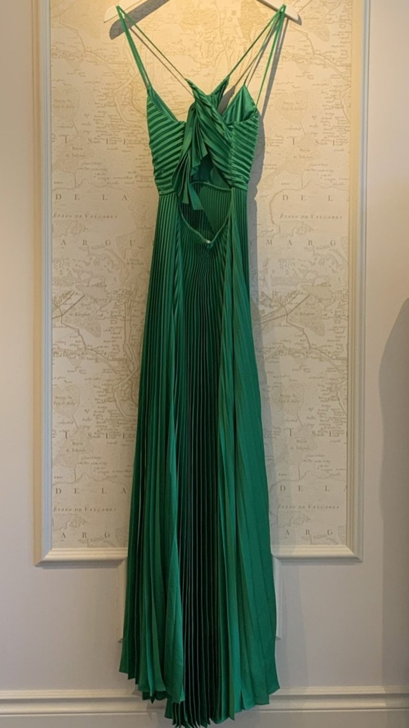 Vestido de noche largo plisado verde con lazo en la espalda Y4000