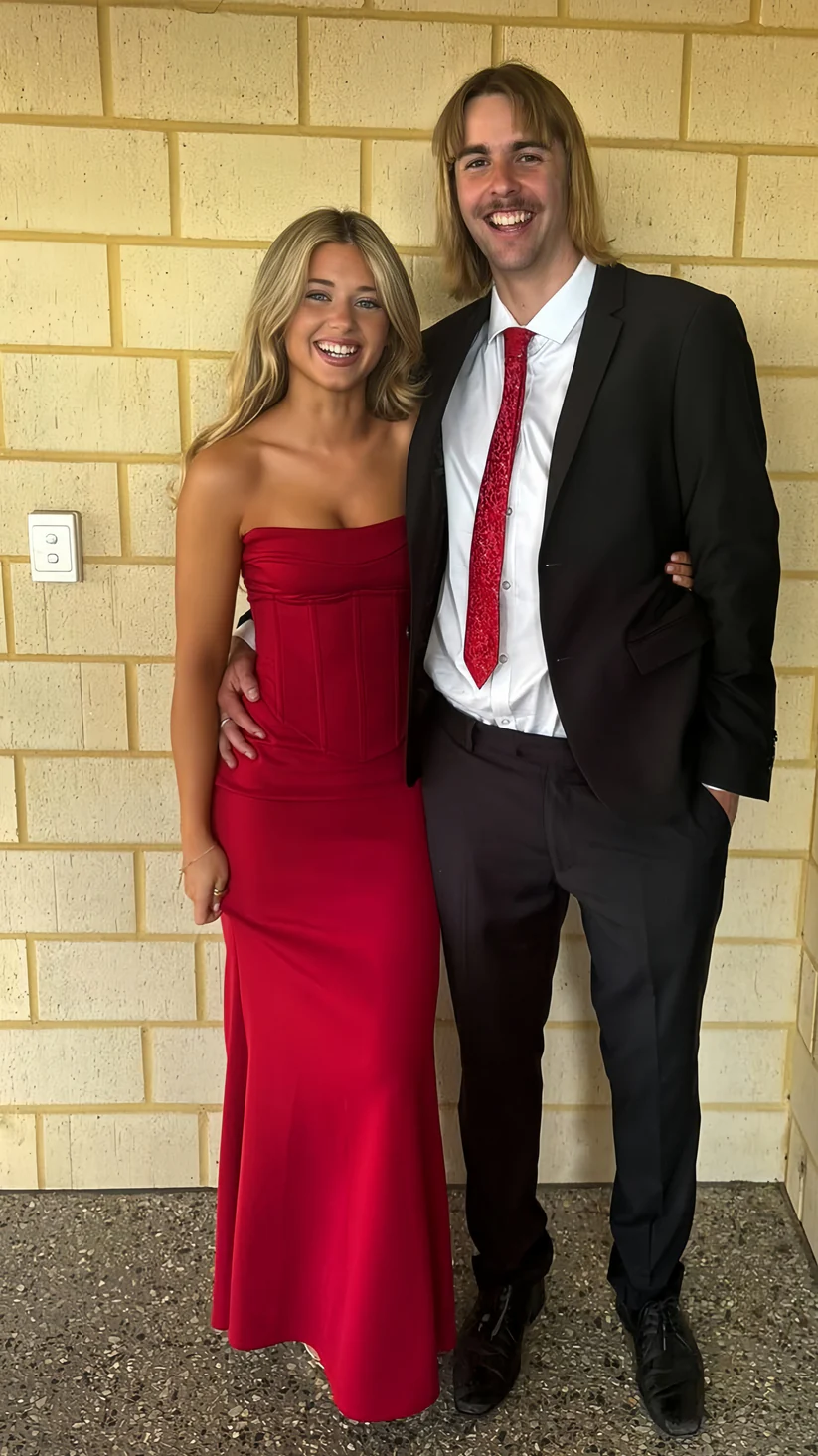 Hermoso vestido de fiesta largo de sirena rojo sin tirantes, vestido de noche Y8097