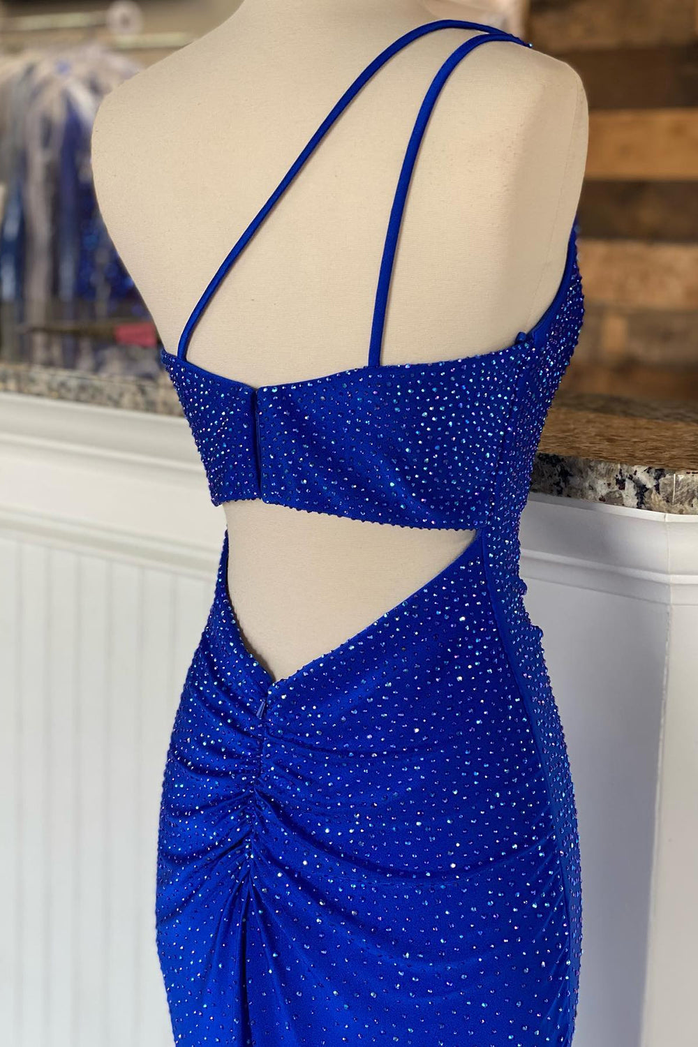 Celine | Vestido de fiesta de sirena de jersey con cuentas y un solo hombro con abertura