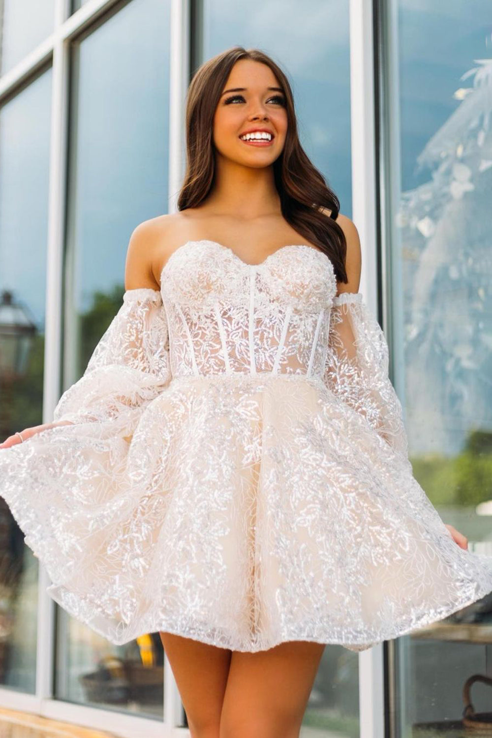 Lorna | Vestido de fiesta con escote en forma de corazón, corte A y mangas