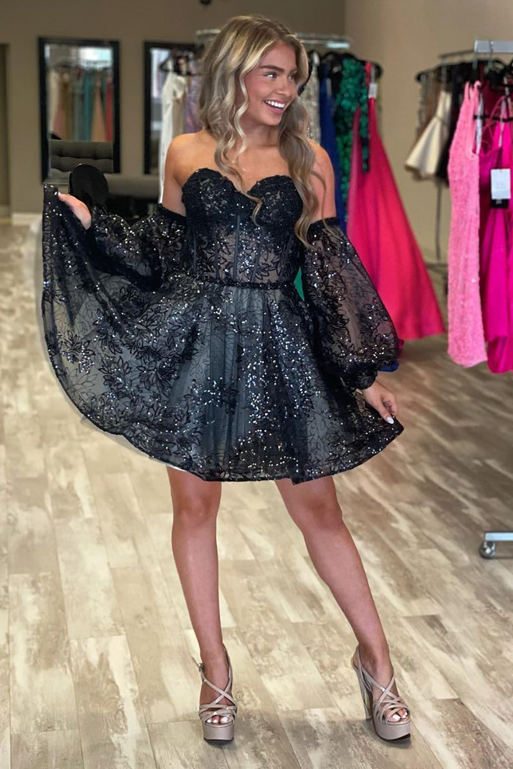 Lorna | Vestido de fiesta con escote en forma de corazón, corte A y mangas