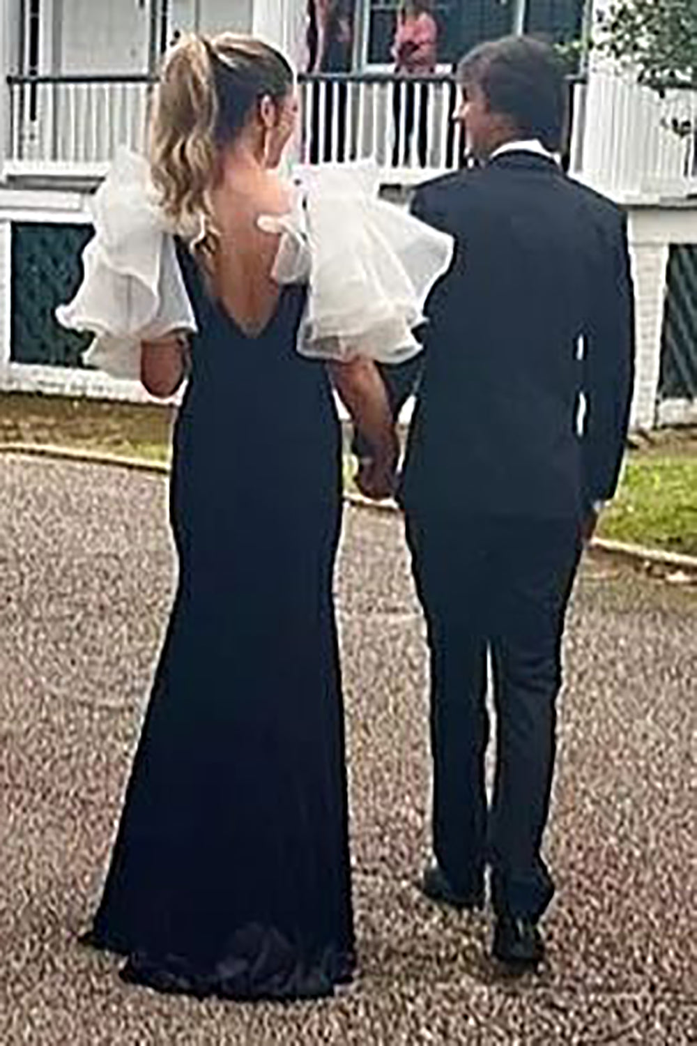 París | Vestido de fiesta de terciopelo con escote en V y abertura estilo sirena