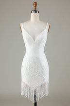 Vestido de fiesta corto ajustado con cuentas, espalda con cordones y borlas, color blanco brillante