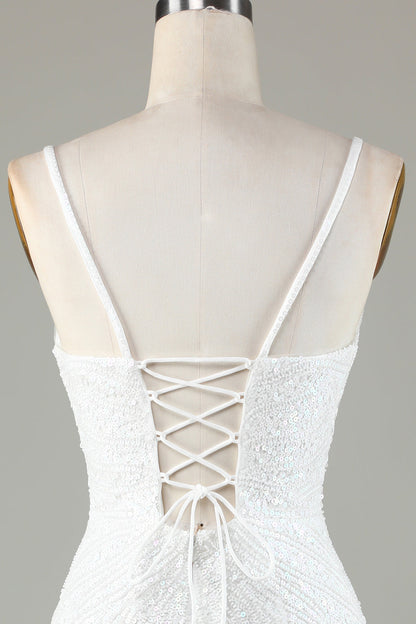 Glitzerndes, weißes, figurbetontes, kurzes Homecoming-Kleid mit Schnürung am Rücken, Perlen und Quaste