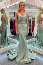 Jayleen | Vestido de fiesta largo verde con tirantes finos y encaje, corte sirena