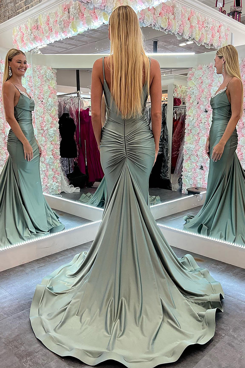 Jayleen | Vestido de fiesta largo verde con tirantes finos y encaje, corte sirena