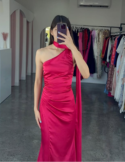 Elegantes One-Shoulder Hot Pink Satin Etuikleid Ballkleid Langes Abendkleid Y8419