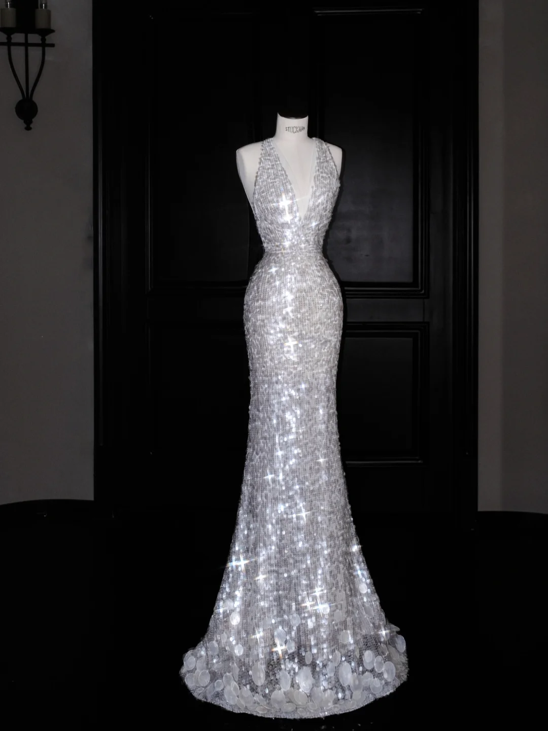Sexy V-Ausschnitt Silber Pailletten Rückenfreies Meerjungfrau Ballkleid Abendkleid Y8680
