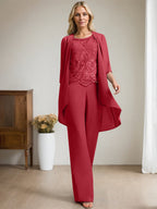 Vestido de madre de la novia de gasa con encaje, escote redondo y lentejuelas y mono/pantalón separado