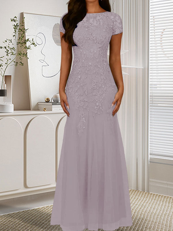 Vestido de tul con lentejuelas y escote redondo de sirena en azul marino oscuro