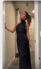 Elegantes schwarzes rückenfreies langes Ballkleid Schwarzes Abendkleid Y7426