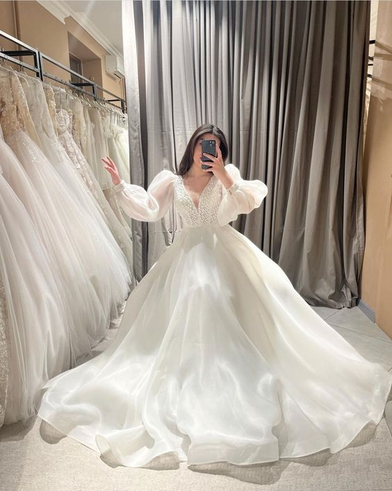 Vestido de novia elegante blanco con escote en V y mangas largas, vestido de novia blanco Y6348