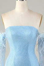 Vestido de fiesta corto azul ajustado con cuentas y mangas desmontables