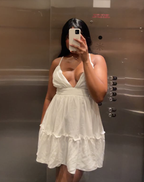 Vestido de fiesta blanco con tirantes finos y escote en V Y2849