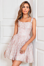 Vestido de fiesta con volantes, plisado, con hombros descubiertos y corte en A, estampado único y corsé.