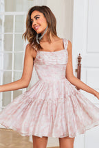 Vestido de fiesta con volantes, plisado, con hombros descubiertos y corte en A, estampado único y corsé.