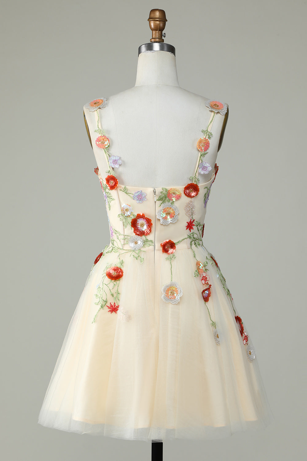 Vestido de fiesta negro de corte A con tirantes finos, lentejuelas y flores