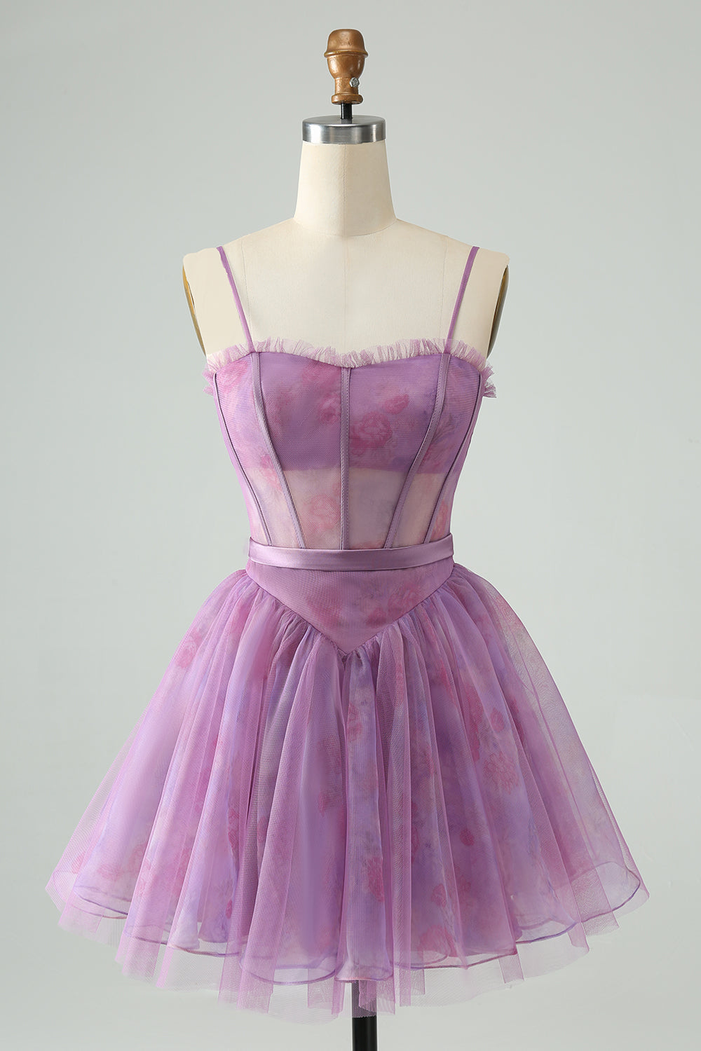Vestido corto morado de fiesta con tirantes finos, estampado y corsé.
