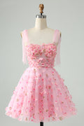 Bonito vestido de fiesta corto con corsé, perlas y corte en A en color rosa con apliques florales