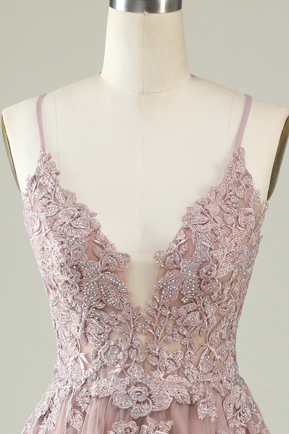 Vestido corto de fiesta con tirantes finos, corte A, color rubor y apliques