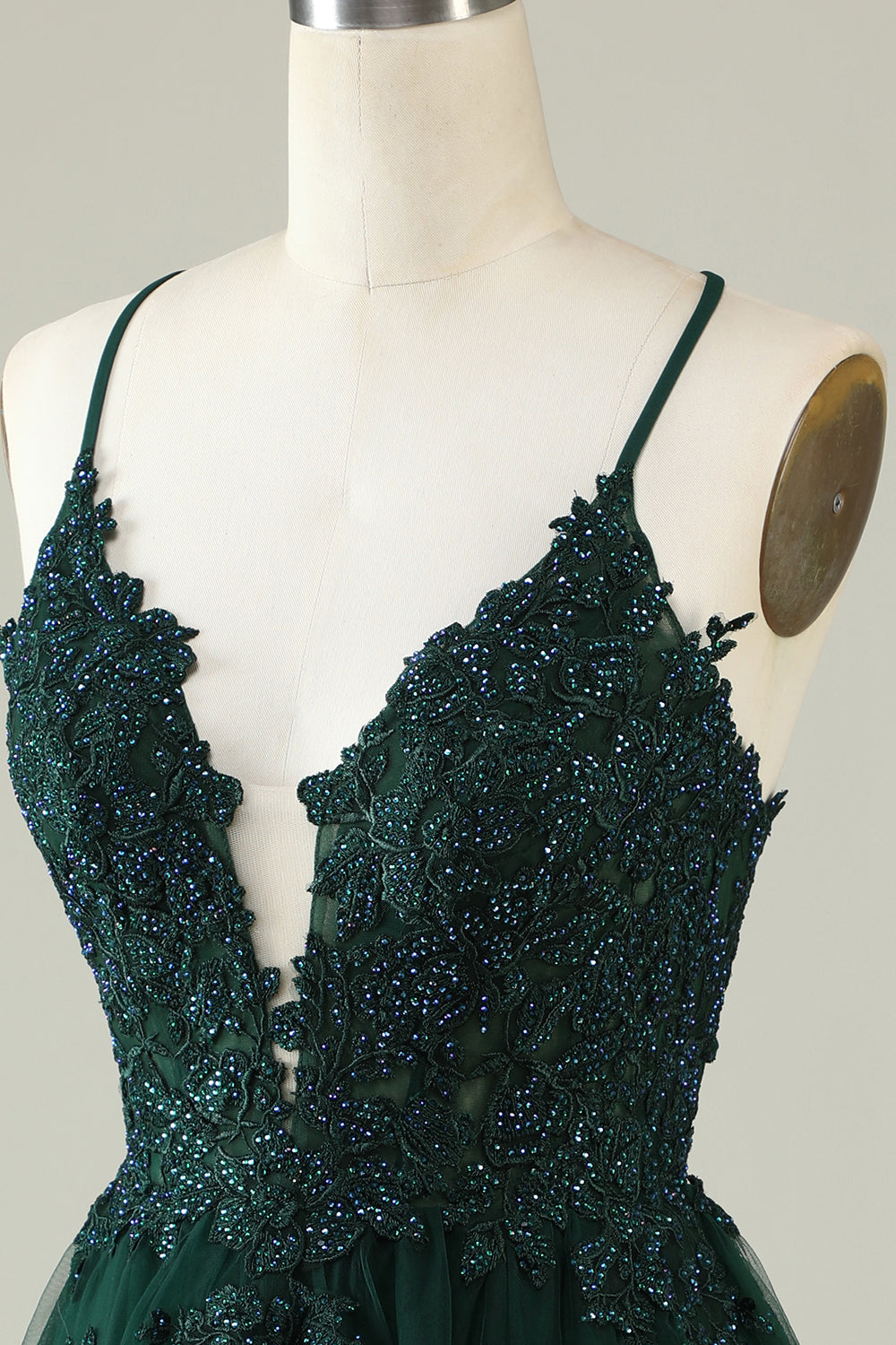 Vestido corto de fiesta con tirantes finos, corte A, color rubor y apliques