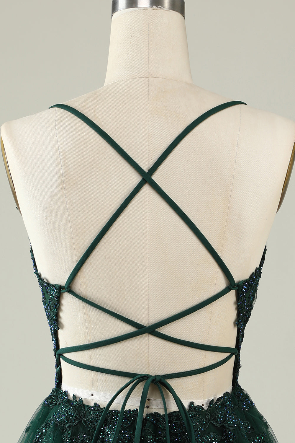 Vestido corto de fiesta con tirantes finos, corte A, color rubor y apliques