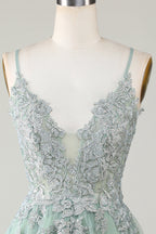 Vestido corto de fiesta con tirantes finos, corte A, color rubor y apliques